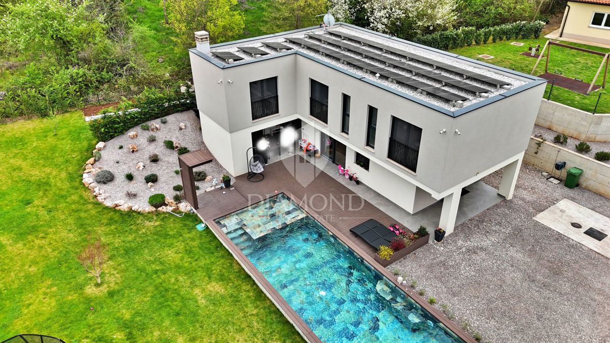 Novogradnja v bližini Labina