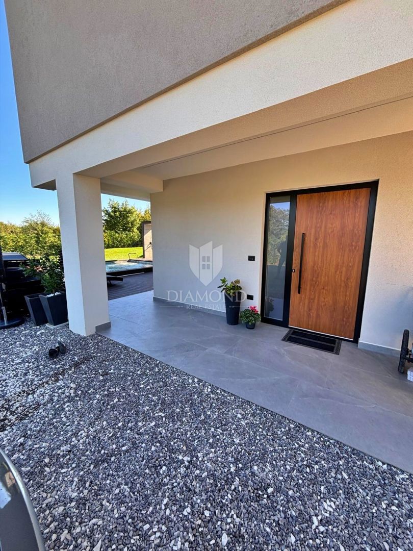 Novogradnja v bližini Labina