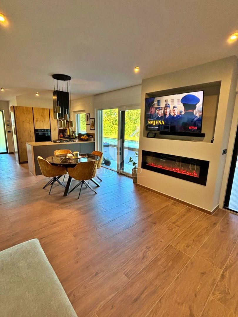 Novogradnja v bližini Labina