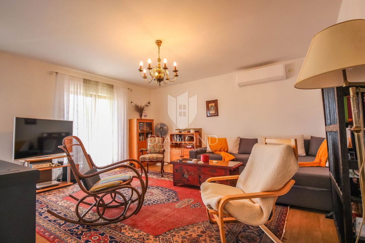 Galižana, hiša z dvema apartmajema in oljčnim nasadom