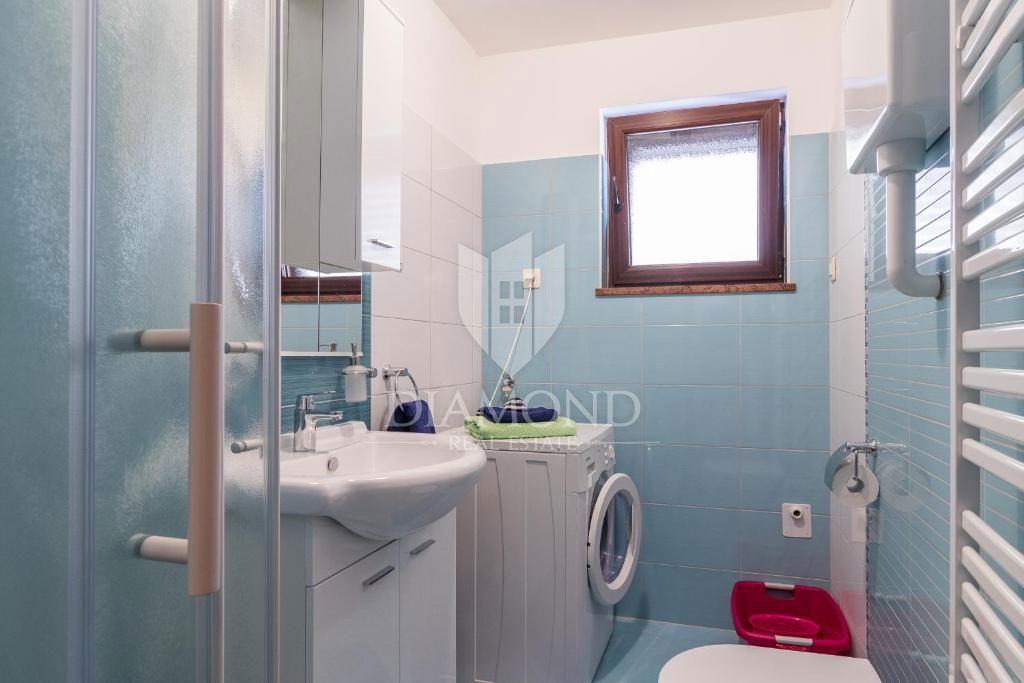 Pula, prostorna vila z bazenom in jacuzzijem