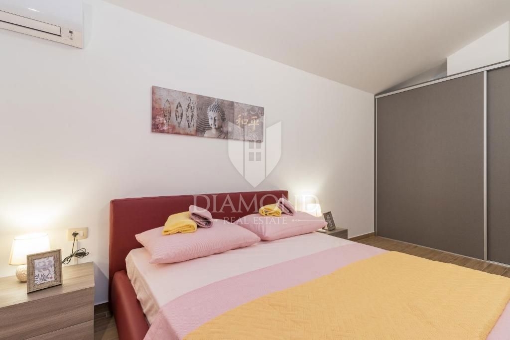 Pula, prostorna vila z bazenom in jacuzzijem