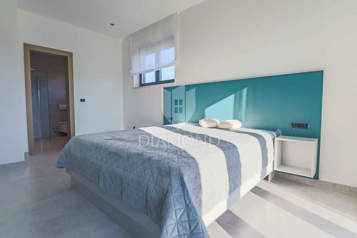 Rovinj, okolica, luksuzna nova vila na mirni lokaciji