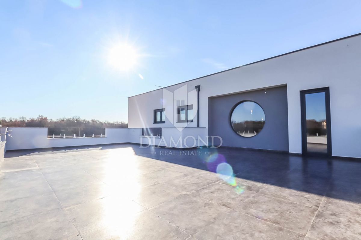 Rovinj, okolica, luksuzna nova vila na mirni lokaciji