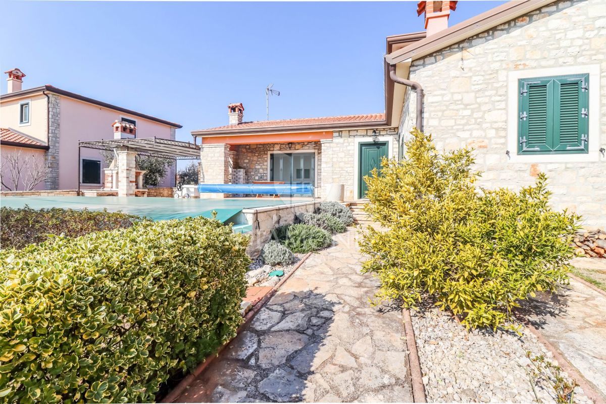 Poreč, kamnita hiša samostojna hiša