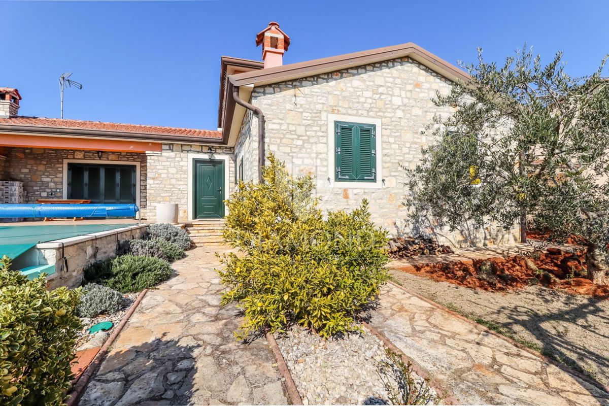 Poreč, kamnita hiša samostojna hiša