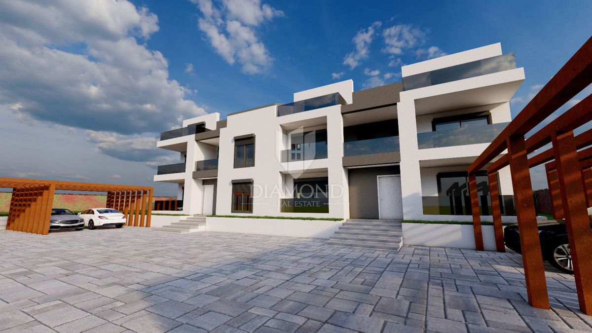 Funtana, dvoetažni apartma 600m od morja!