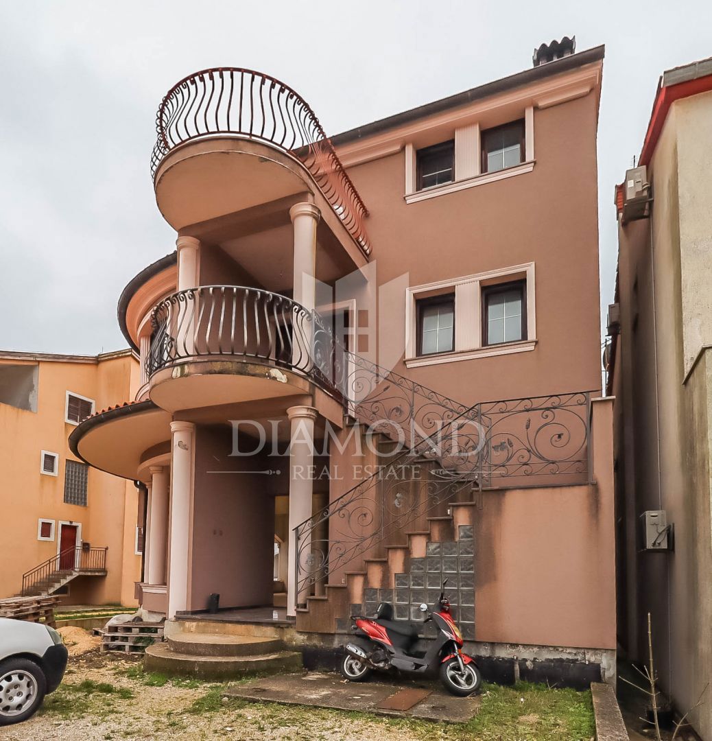 Rovinj, privlačna hiša z velikim potencialom