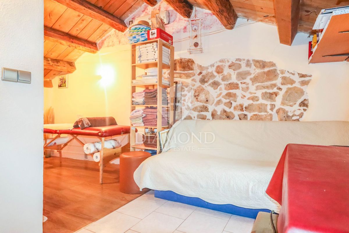 Poreč, okolica, lepa vrstna hiša!