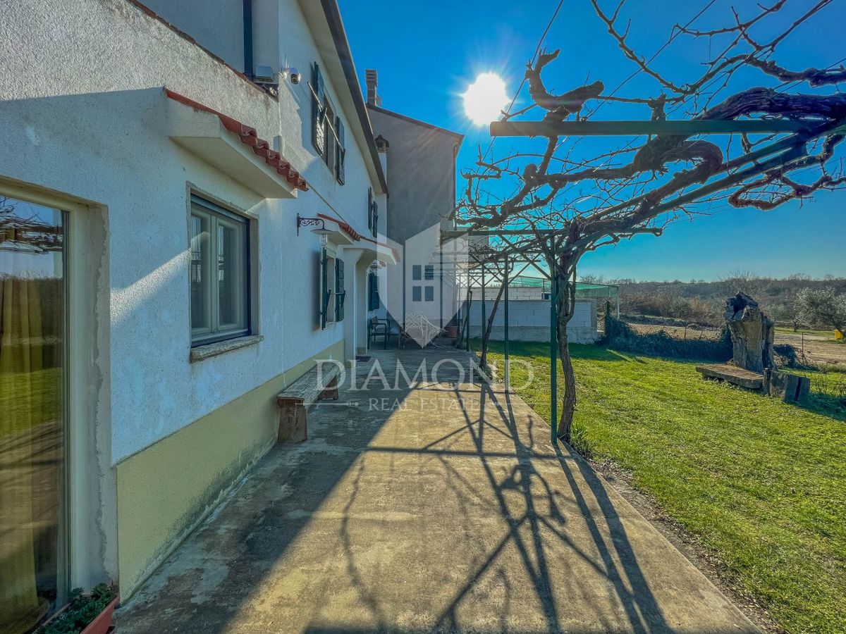 Okolica Umaga, prenovljena hiša s pogledom na morje