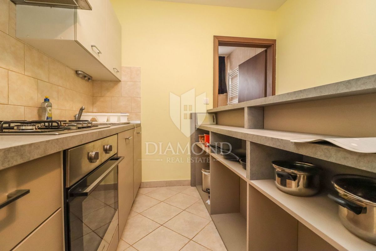 Rovinj, okolica, apartma s stanovanjem na mirni lokaciji