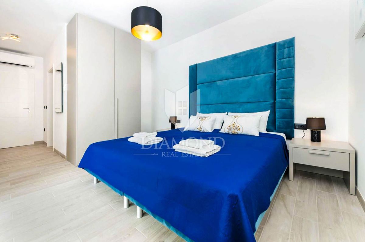 Rovinj, moderna enonadstropna hiša z bazenom na mirni lokaciji