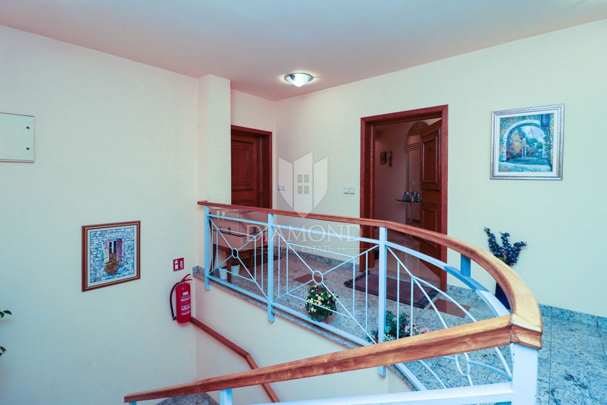 Poreč, stanovanje v prvem nadstropju 200 m od morja!