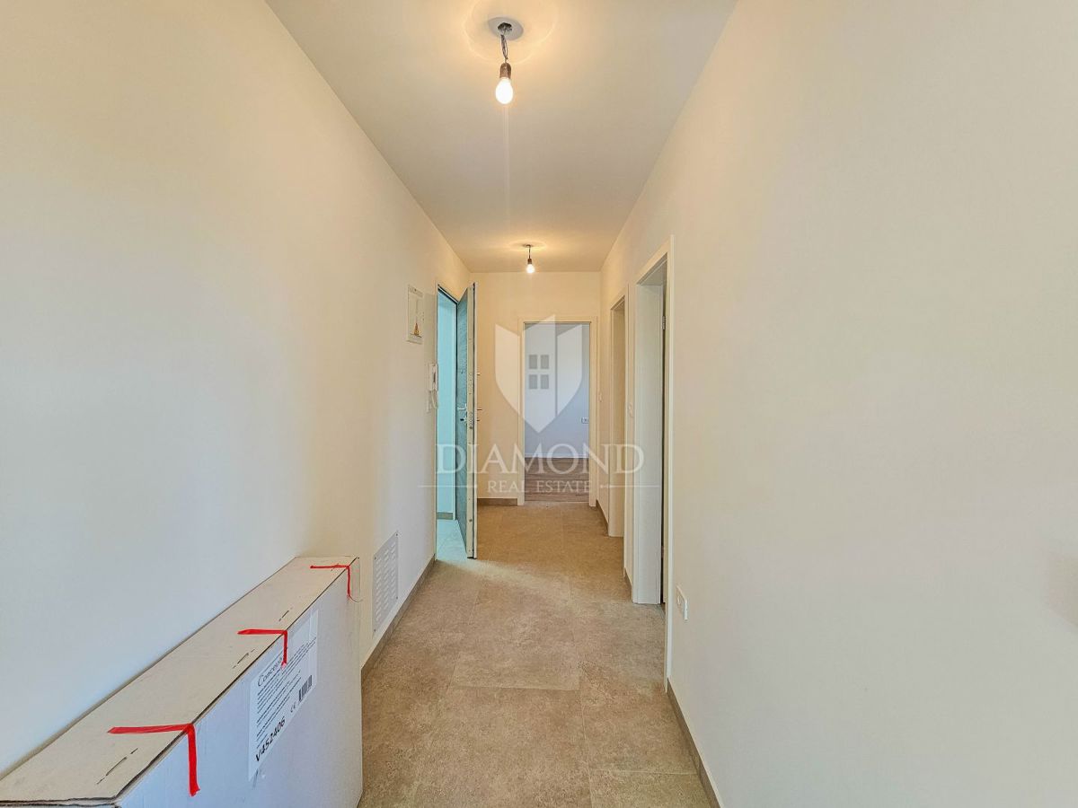 Umag, okolica! Čudovito stanovanje v moderni novogradnji!