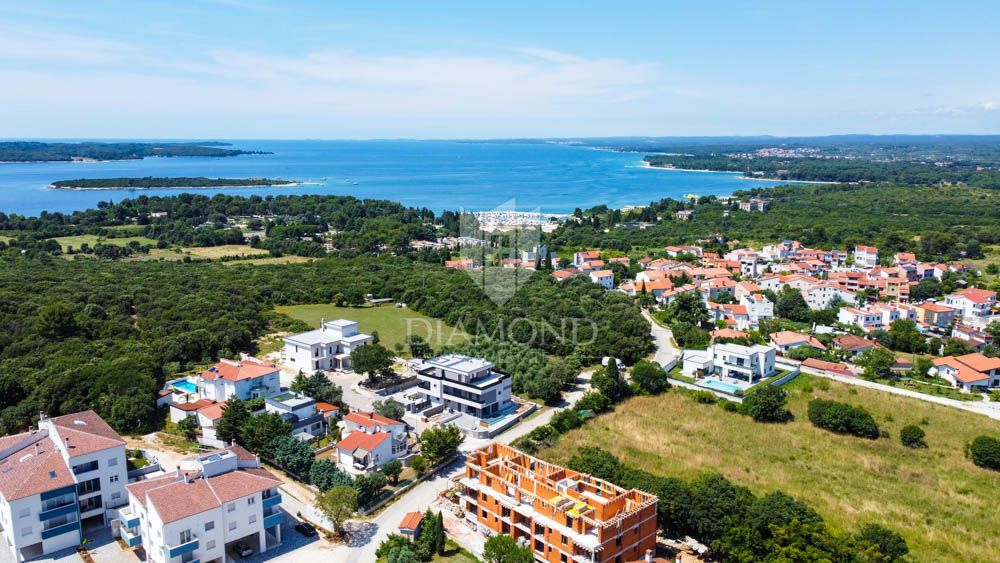 Enosobno stanovanje s teraso blizu morja! Štinjan!