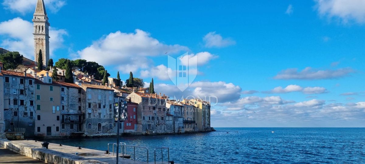 Rovinj, stanovanje z impresivnim pogledom na mesto in morje