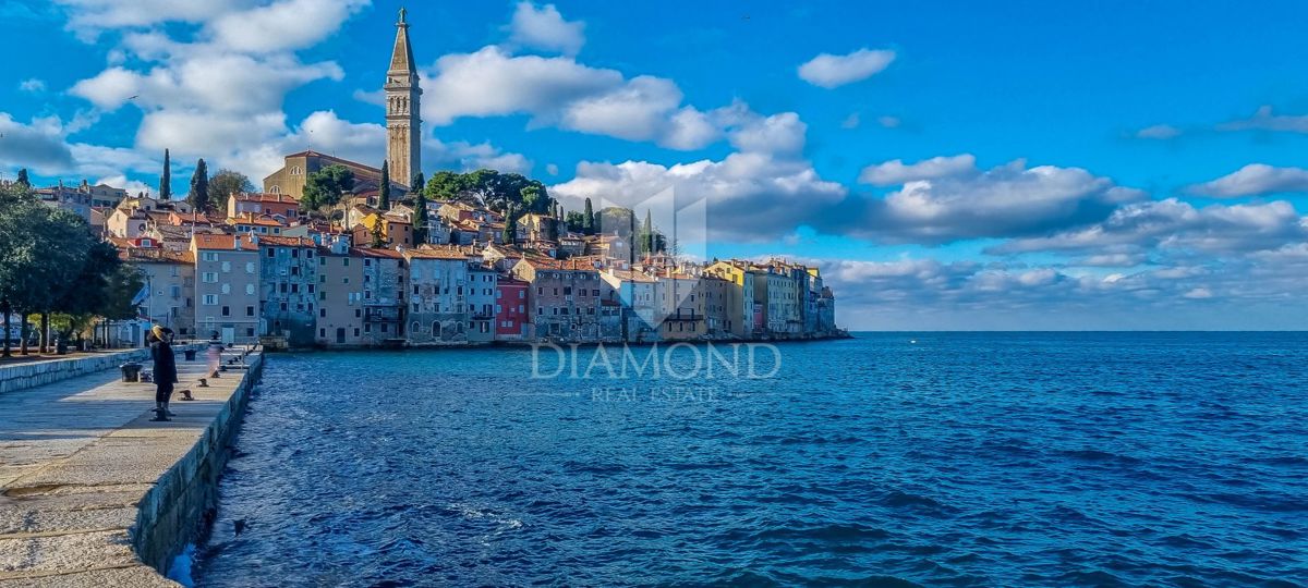 Rovinj, stanovanje z impresivnim pogledom na mesto in morje
