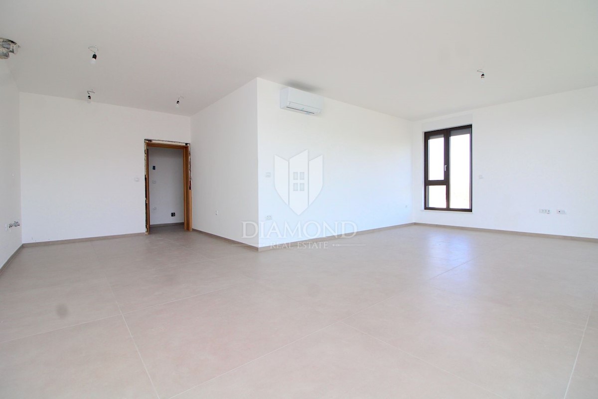 Labin, luksuzni penthouse s pogledom na morje 