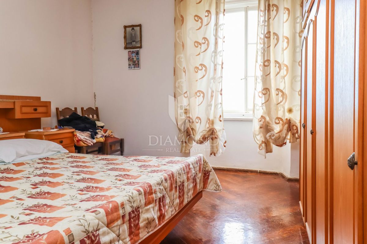 Umag, okolica - Dvoetažni apartma s pogledom na morje!
