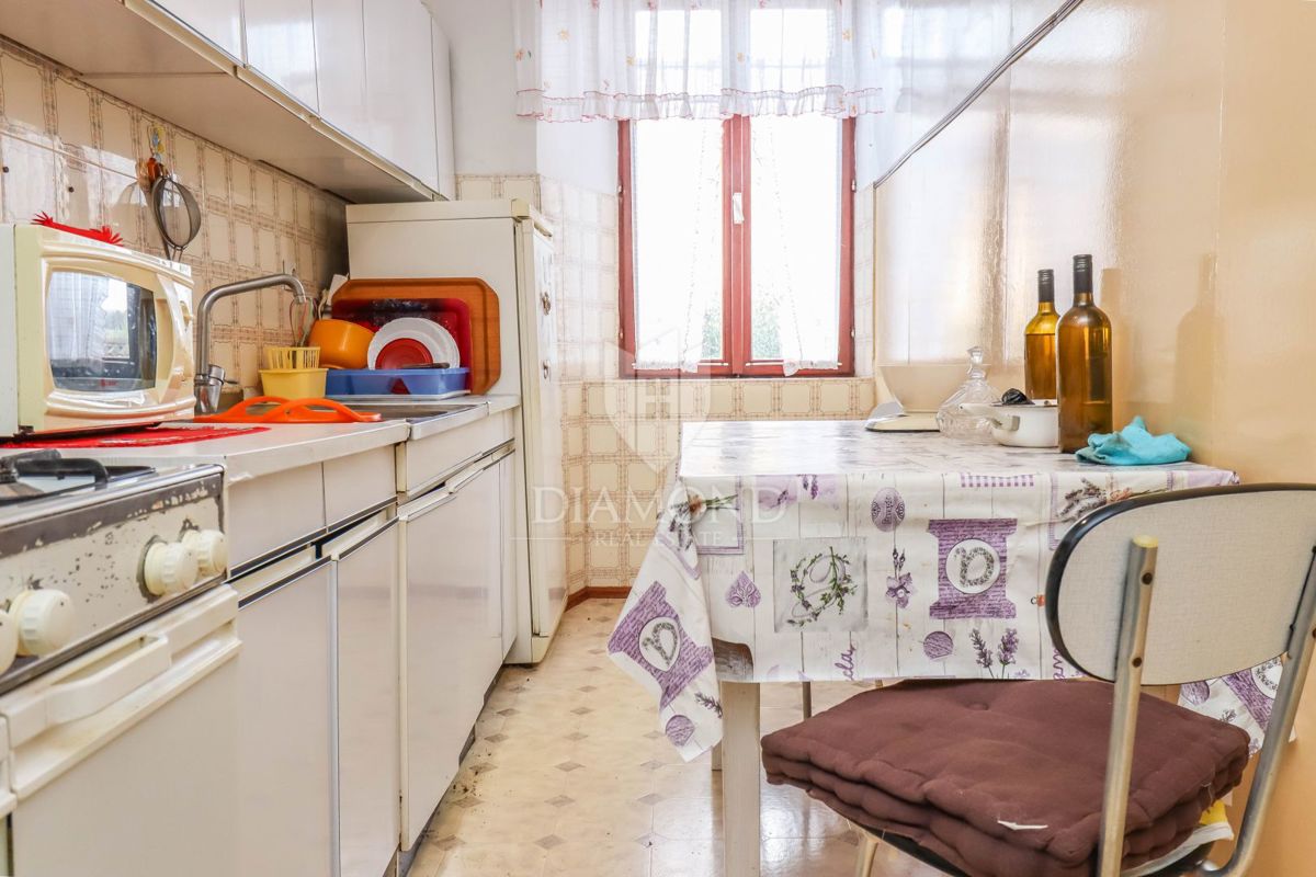 Umag, okolica - Dvoetažni apartma s pogledom na morje!