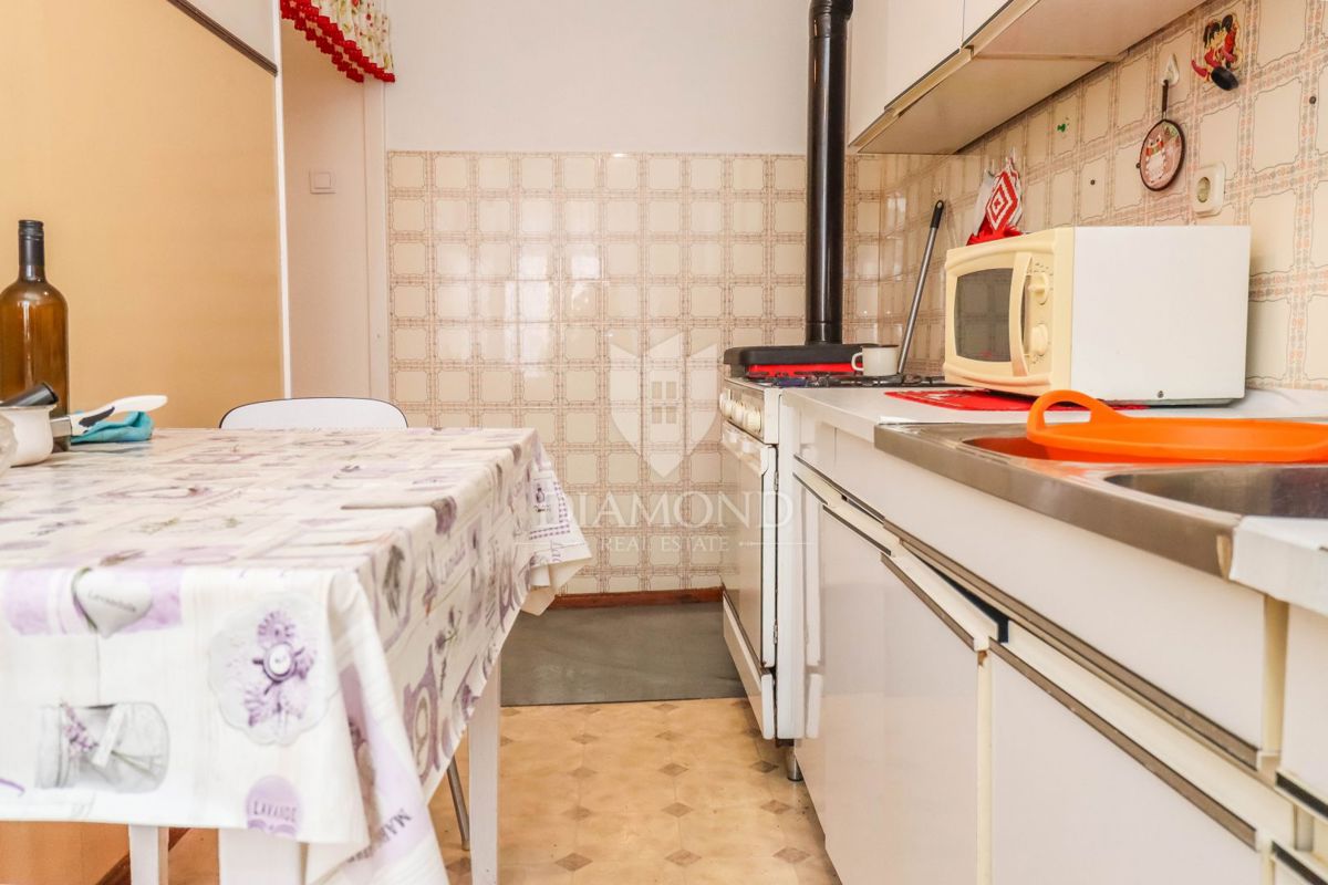 Umag, okolica - Dvoetažni apartma s pogledom na morje!