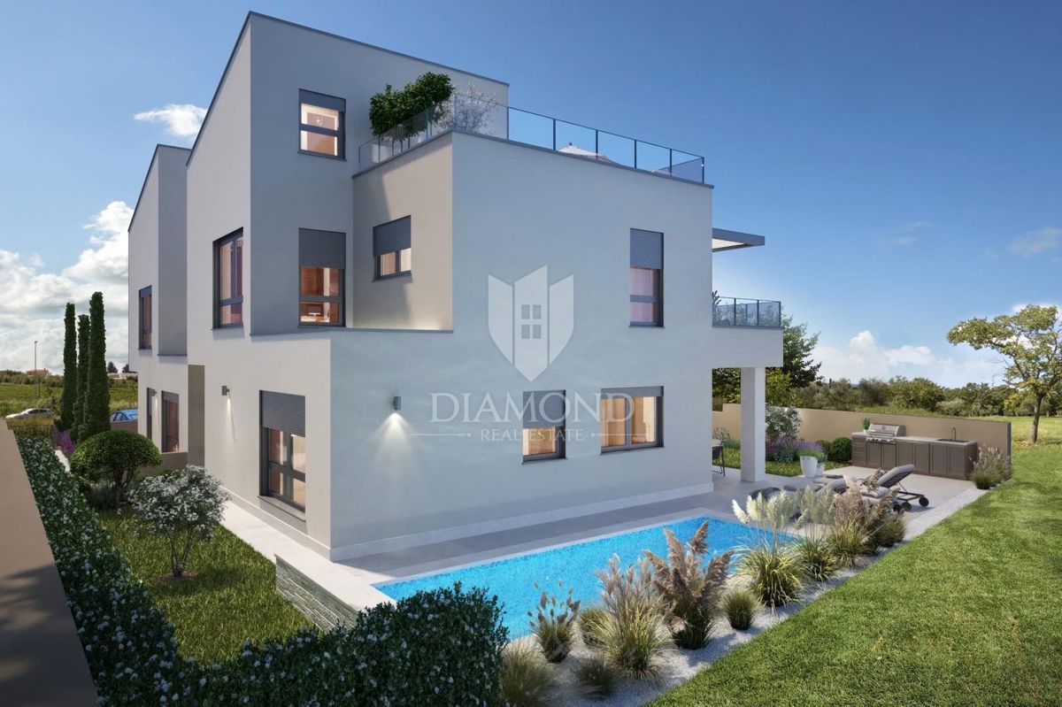 Hiša Novigrad, 200.000m2