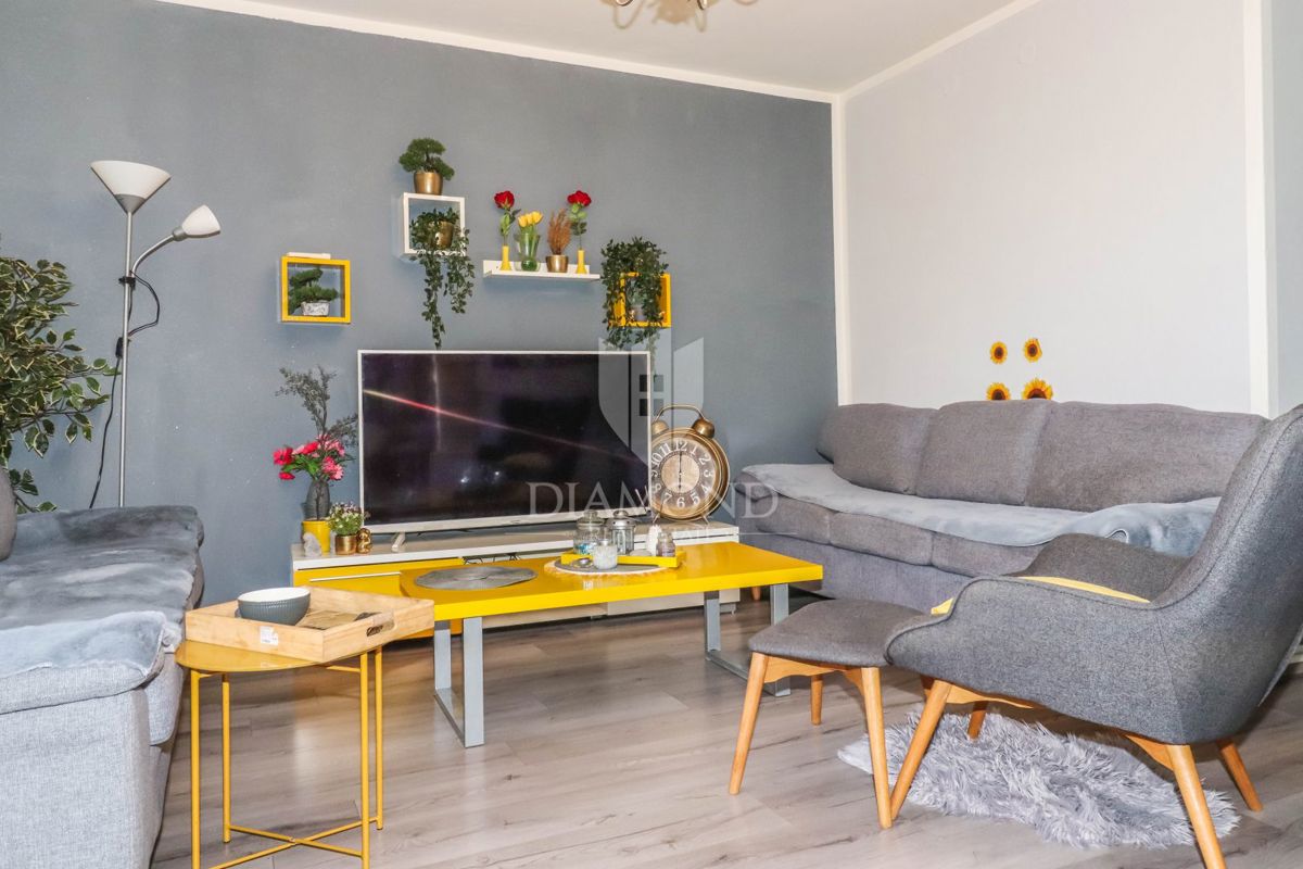 Rovinj, stanovanje na odlični lokaciji s teraso in pogledom na morje
