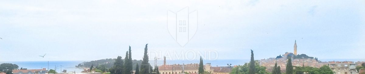 Rovinj, stanovanje na odlični lokaciji s teraso in pogledom na morje