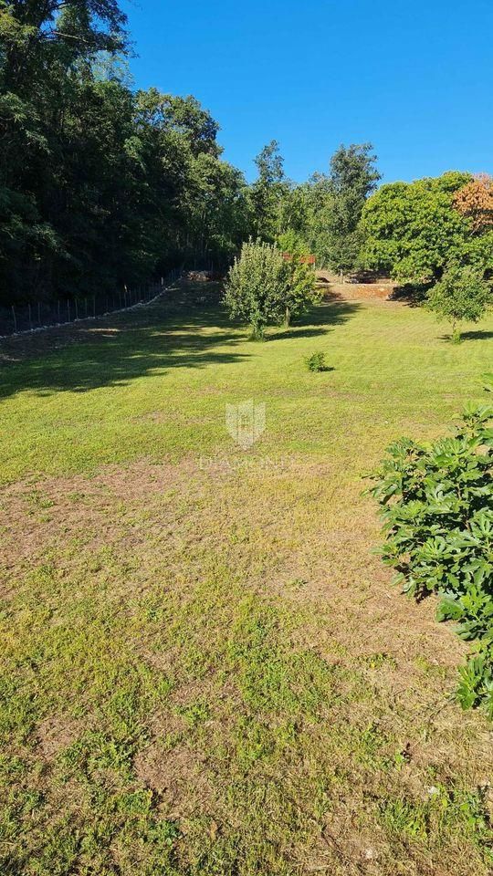 Labin, istrska kamnita hiša na mirni lokaciji 