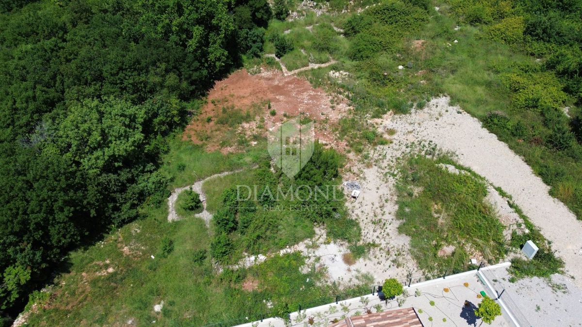 Labin, okolica, zemljišče z gradbenim dovoljenjem