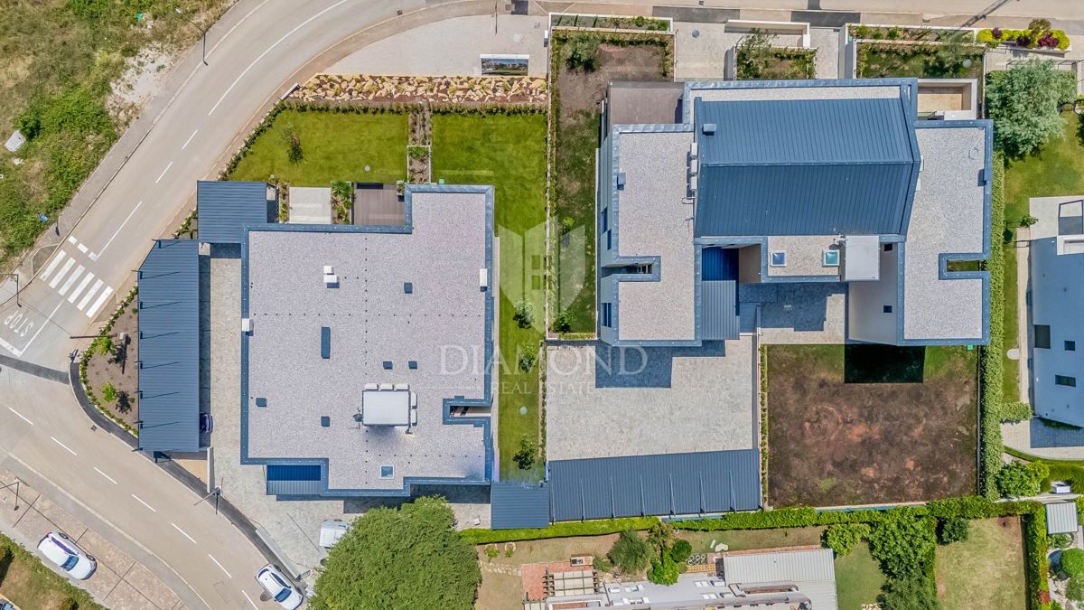 Novigrad, novo prostorno stanovanje 111m2 s 3 spalnicami in teraso!