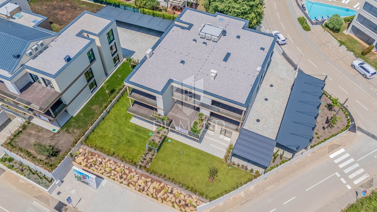 Novigrad, novo prostorno stanovanje 111m2 s 3 spalnicami in teraso!