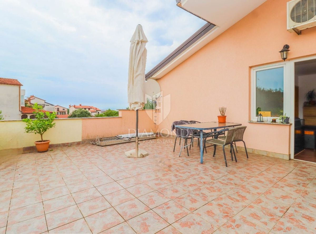 Umag, okolica! Odlično stanovanje v bližini mesta!