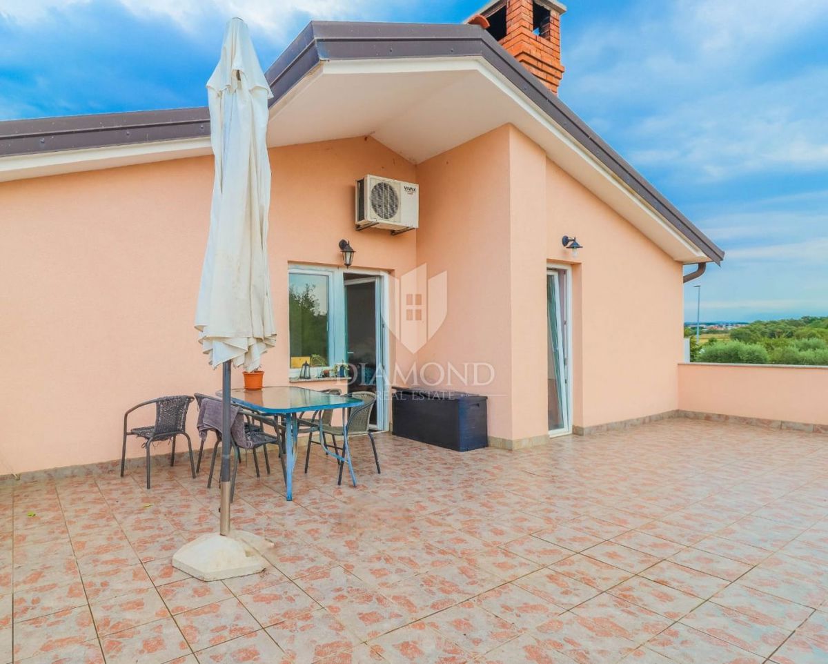 Umag, okolica! Odlično stanovanje v bližini mesta!