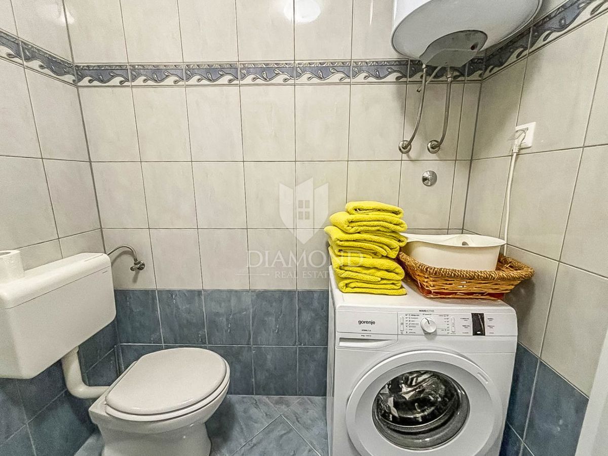 Umag, okolica, udobno stanovanje s pogledom na morje!