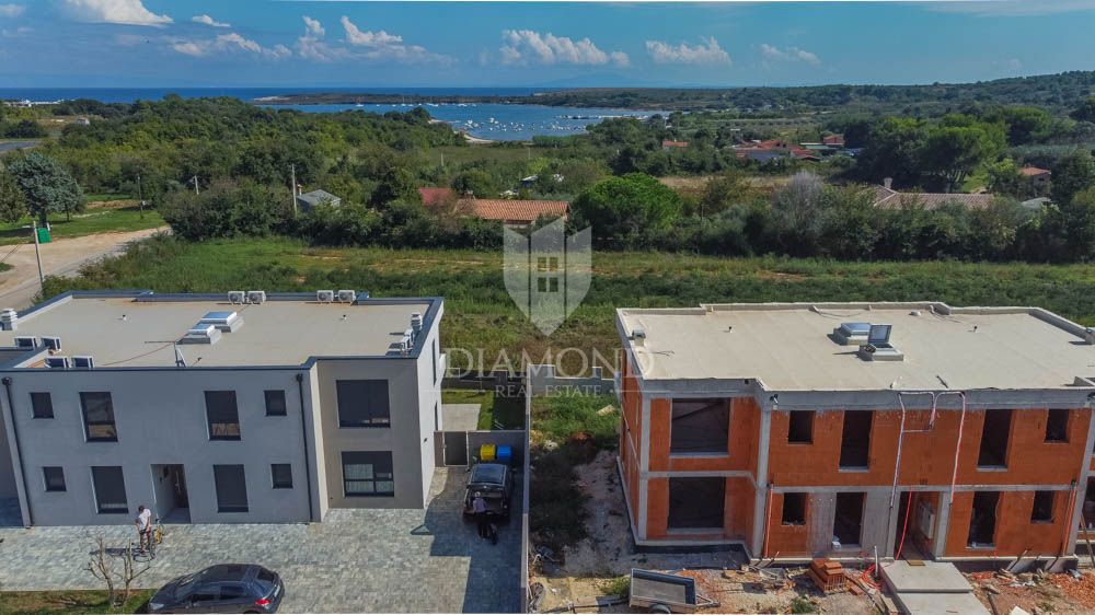 Apartma v pritličju z vrtom, blizu plaže v bližini Medulina