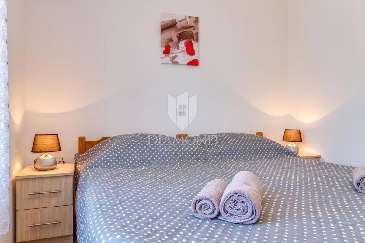 Istra, Pula, Hiša z osmimi apartmaji in bazenom