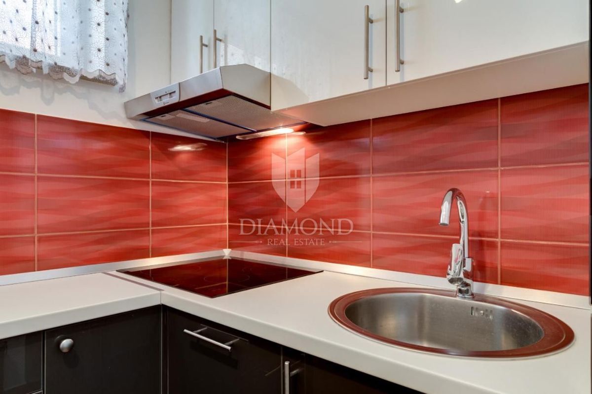 Istra, Pula, Hiša z osmimi apartmaji in bazenom