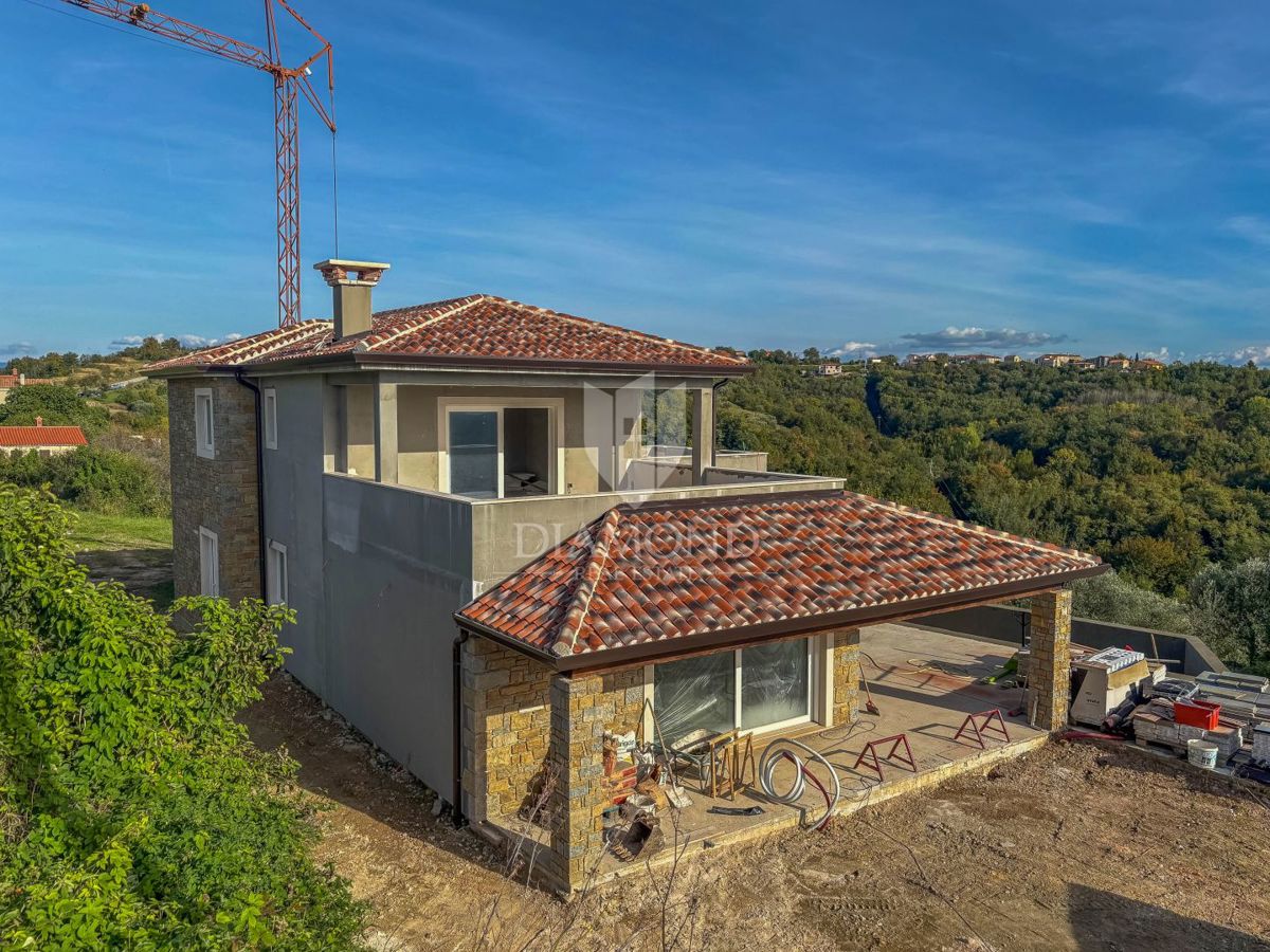 Istra, Izjemna vila z bazenom in pogledom na morje v Momjanu!