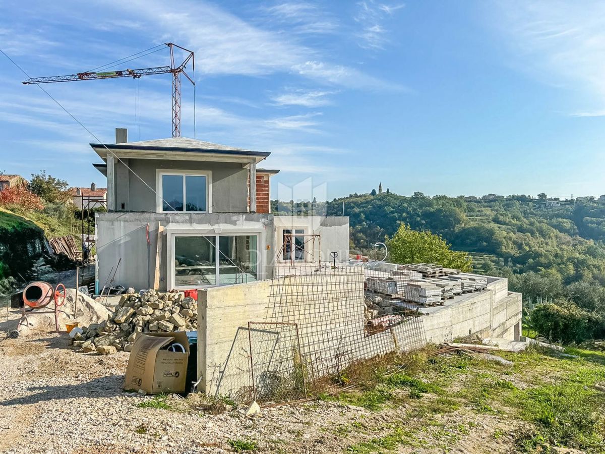 Istra, Izjemna vila z bazenom in pogledom na morje v Momjanu!
