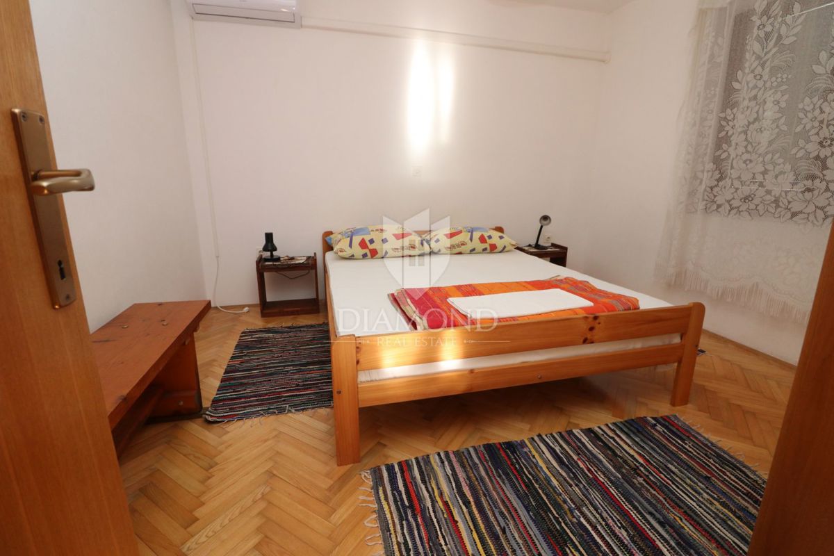 Labin, Rabac, apartmajska hiša 2. red do morja