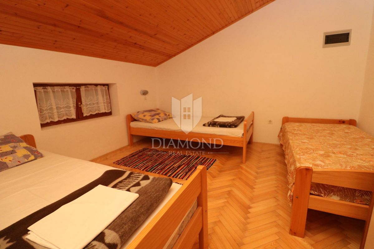 Labin, Rabac, apartmajska hiša 2. red do morja