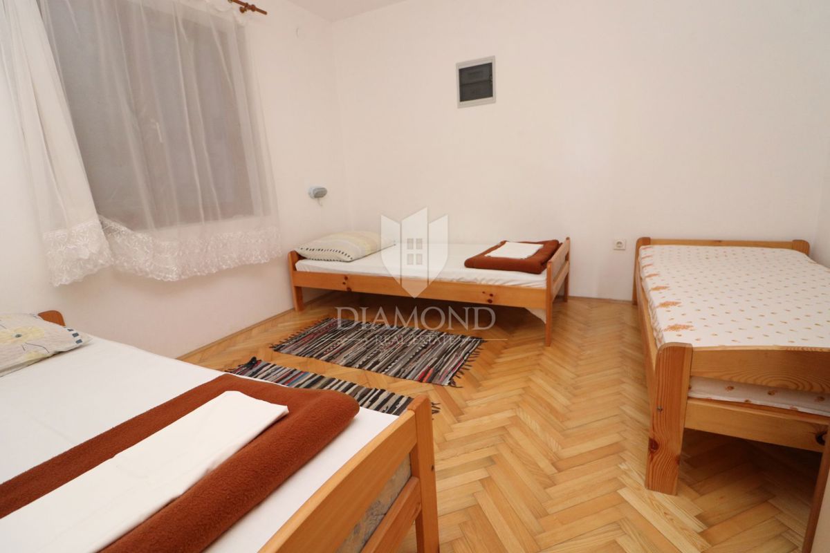 Labin, Rabac, apartmajska hiša 2. red do morja