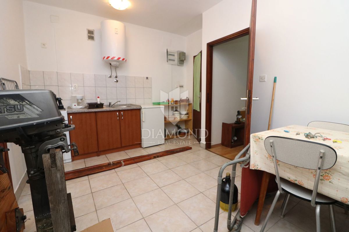 Labin, Rabac, apartmajska hiša 2. red do morja
