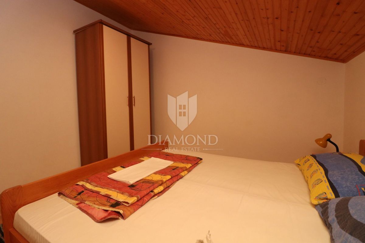 Labin, Rabac, apartmajska hiša 2. red do morja