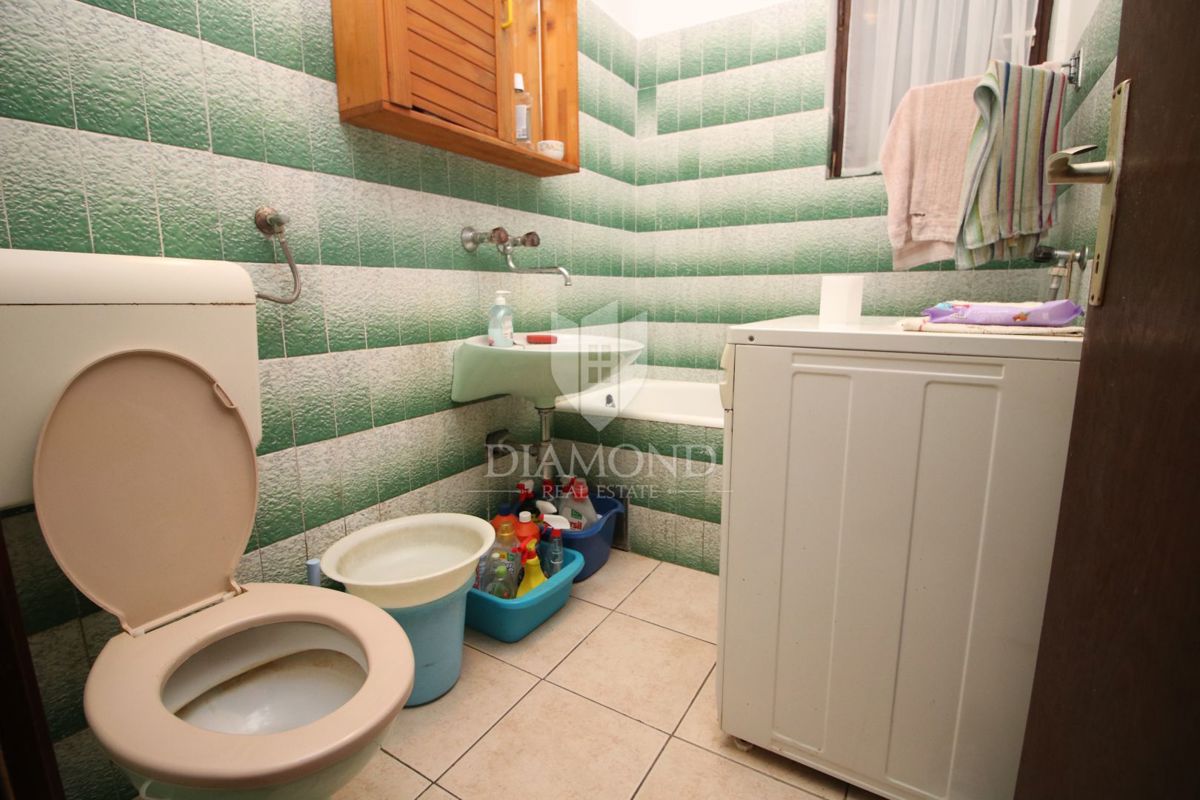 Labin, Rabac, apartmajska hiša 2. red do morja
