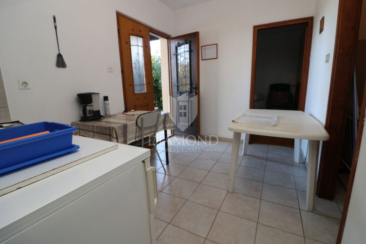 Labin, Rabac, apartmajska hiša 2. red do morja