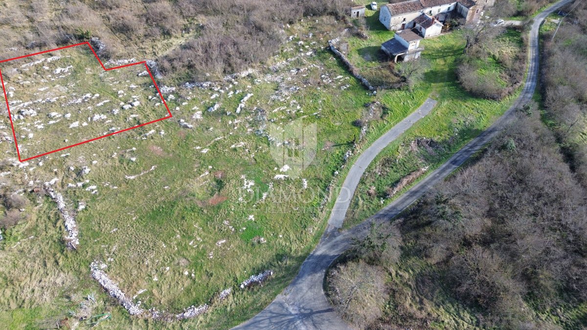 Kršan, okolica, zazidljiva parcela z lepim razgledom