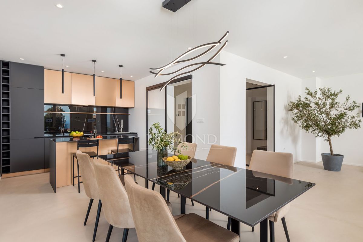 Hiša Mošćenička Draga, 170m2