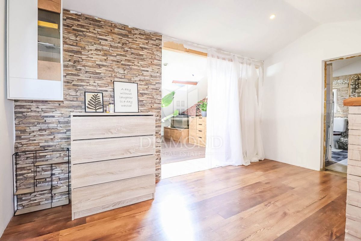 PRILOŽNOST! Štirje apartmaji 100m od plaže v Rovinju